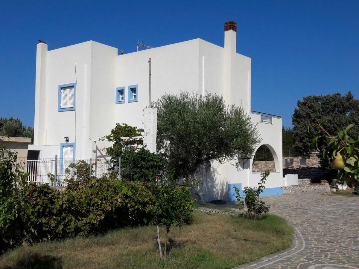 Elafonisos: Two Storey House On The Sea Front 외부 사진