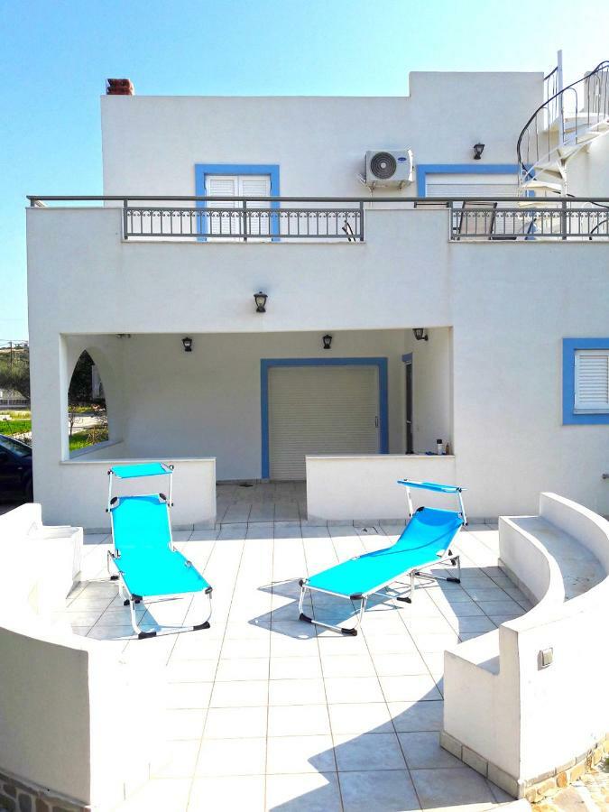 Elafonisos: Two Storey House On The Sea Front 외부 사진